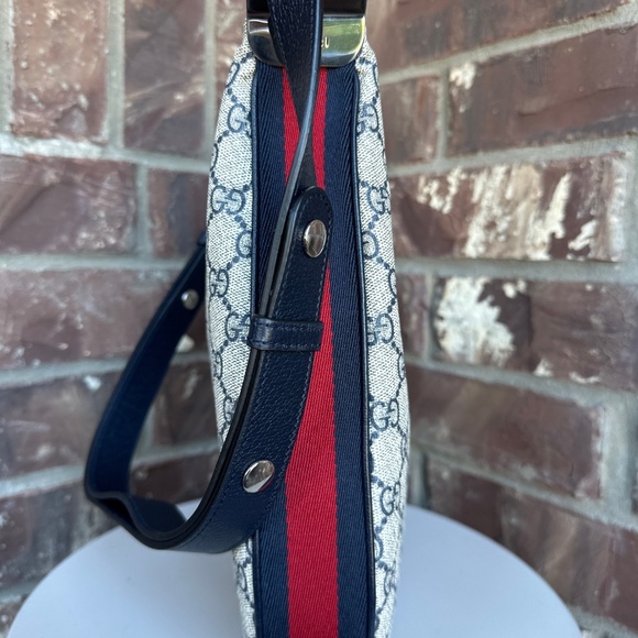SOLD Gucci Attache Shoulder Bag GG Coated Canvas Medium - Picture 7 of 8